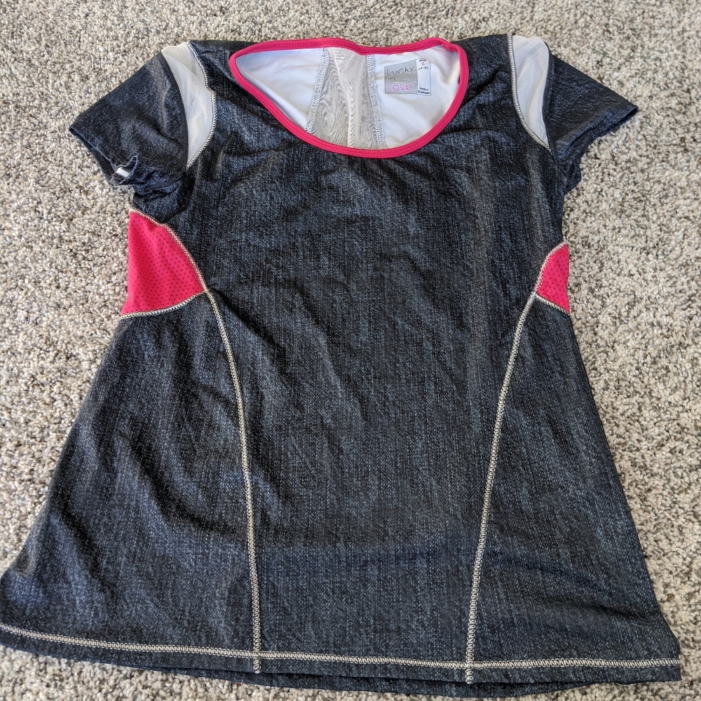 Lucky in Love Short Sleeve Tennis Top SzS